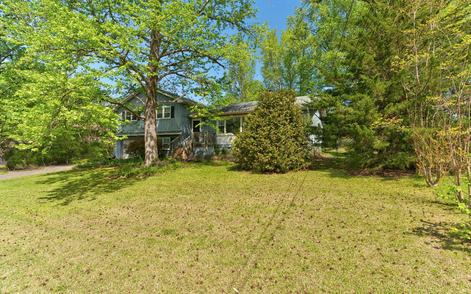 1932 Poinsettia Drive