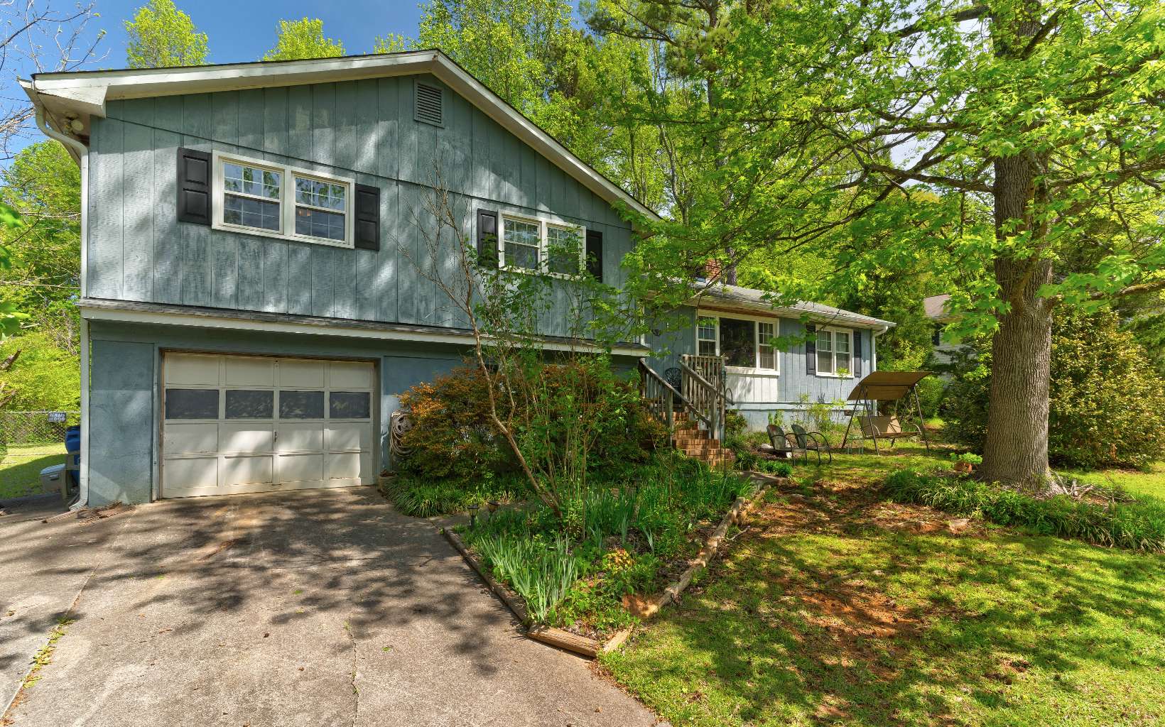 1932 Poinsettia Drive