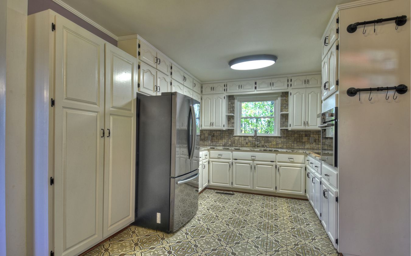 241 Roberts Ridge Road