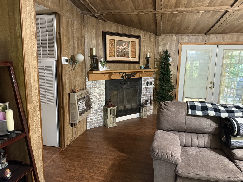 690 Northcutt Rd/Hwy 515