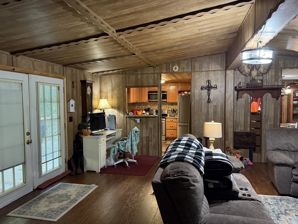 690 Northcutt Rd/Hwy 515