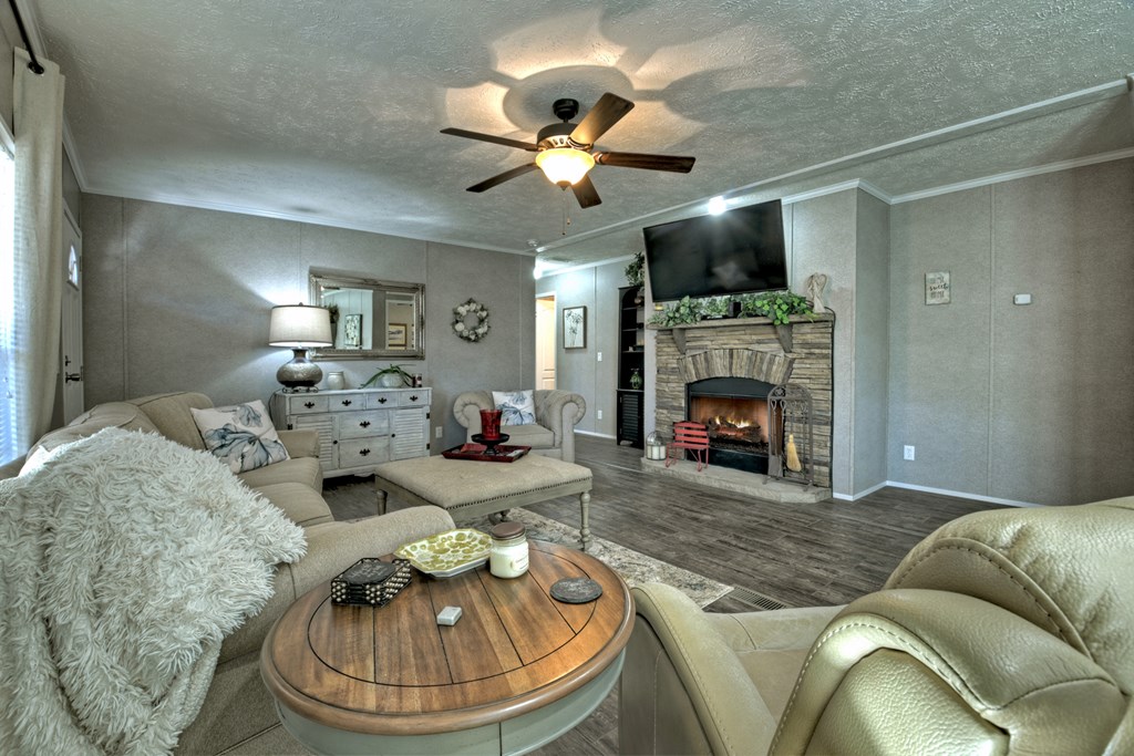 694 Northcutt Rd/Hwy 515