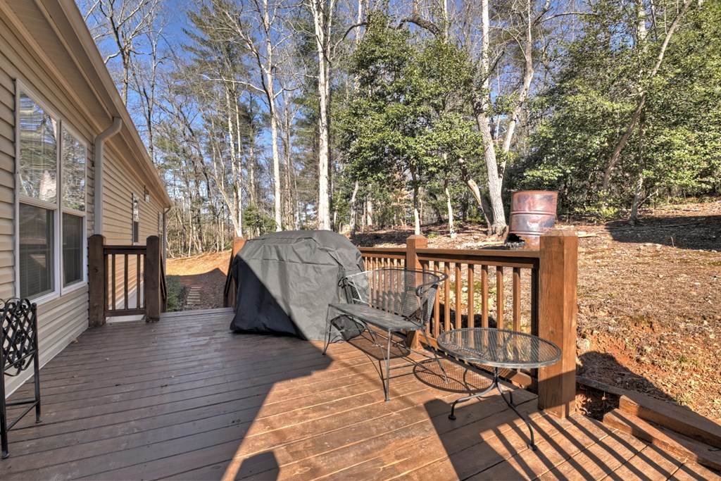 694 Northcutt Rd/Hwy 515