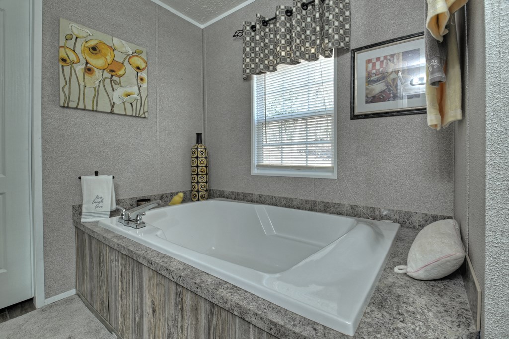 694 Northcutt Rd/Hwy 515