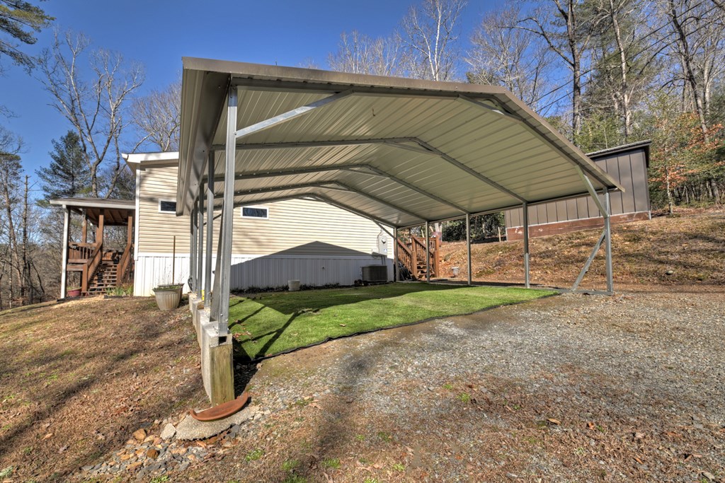 694 Northcutt Rd/Hwy 515