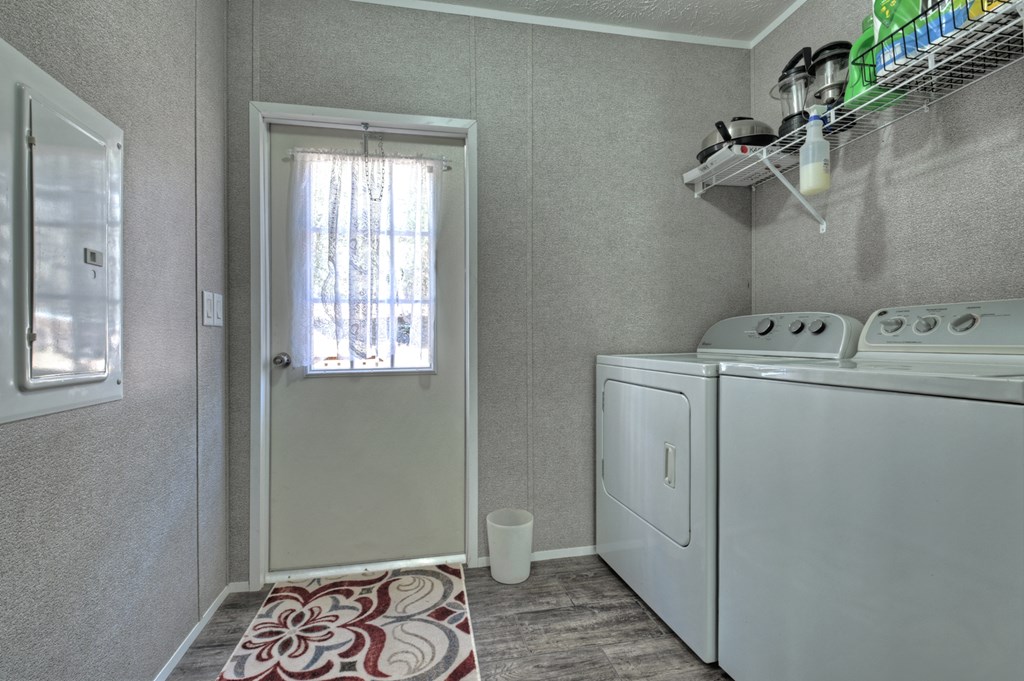 694 Northcutt Rd/Hwy 515