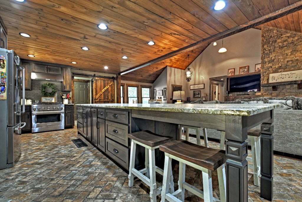 276 Westwoods Drive