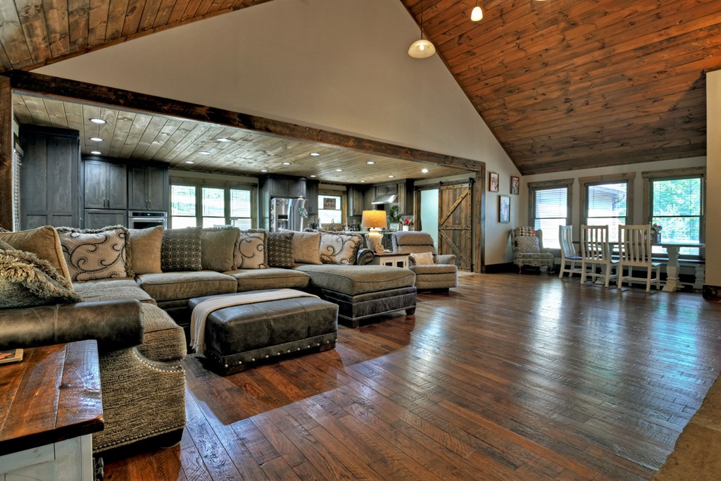 276 Westwoods Drive