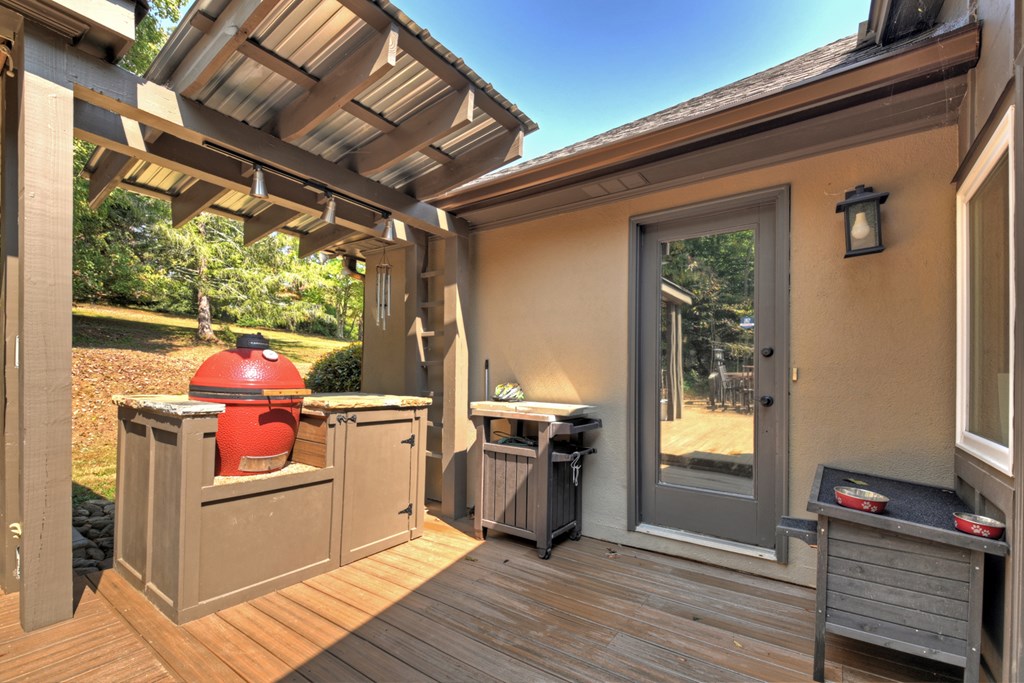 276 Westwoods Drive