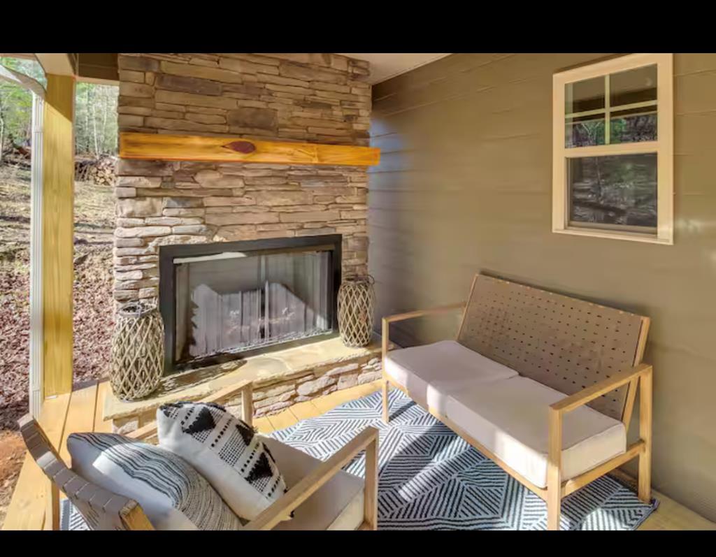 1046 Monticello Drive