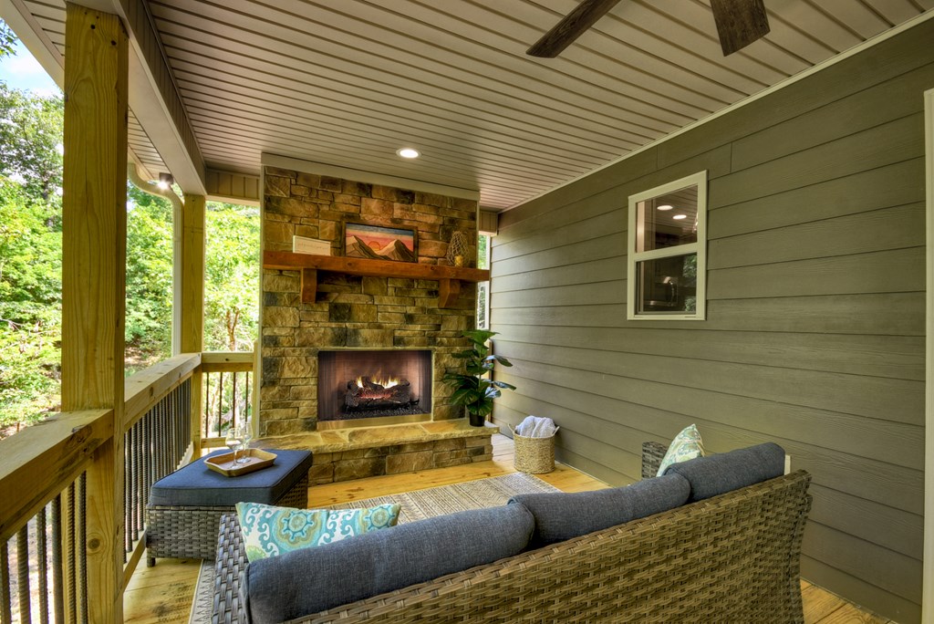 388 Carlisle Drive
