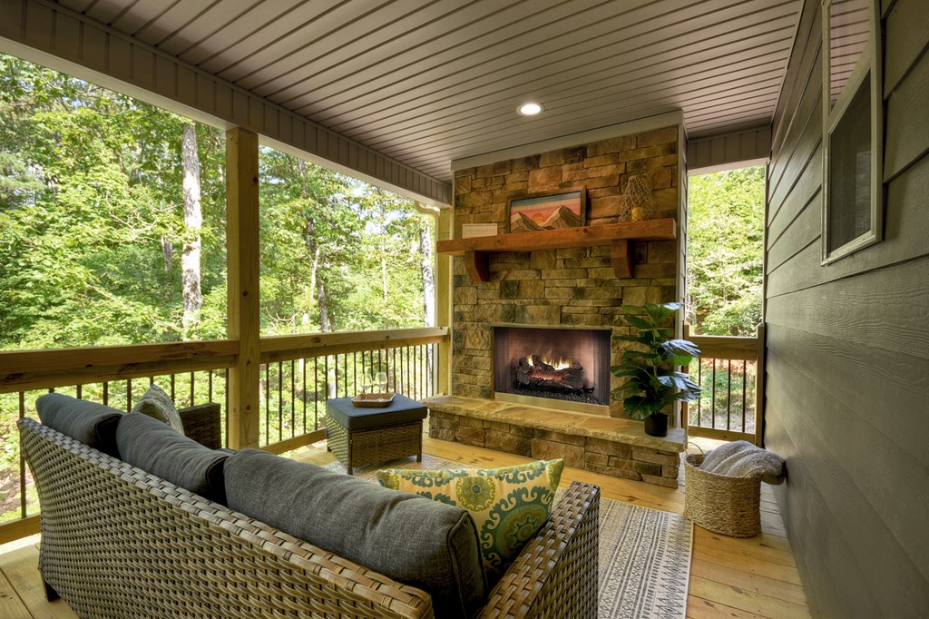388 Carlisle Drive
