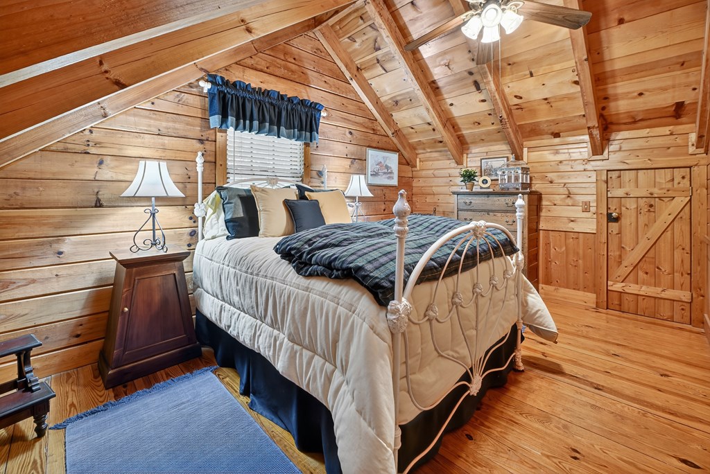 327 Kateri Ridge