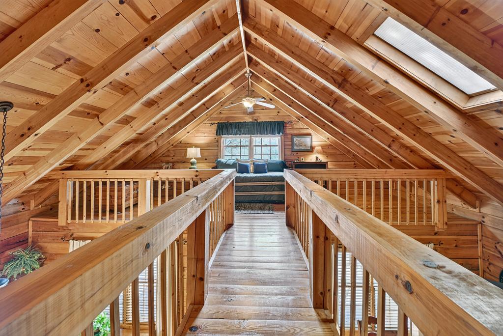 327 Kateri Ridge