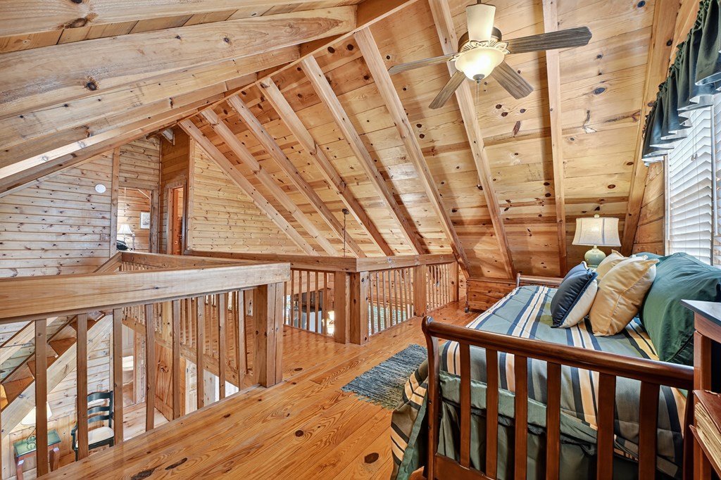 327 Kateri Ridge