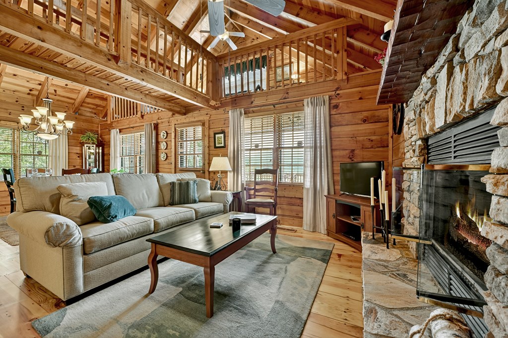 327 Kateri Ridge