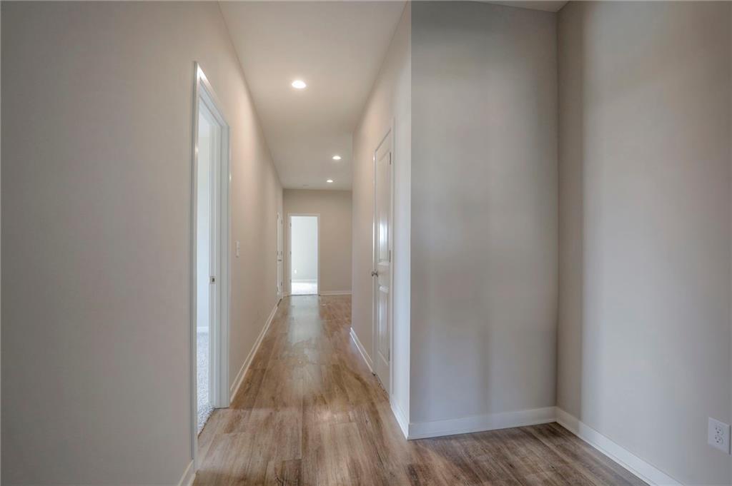 1095 N Findley Street