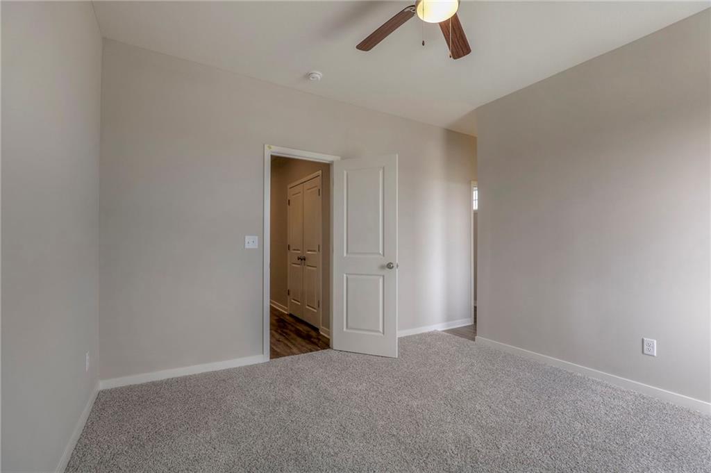 1095 N Findley Street