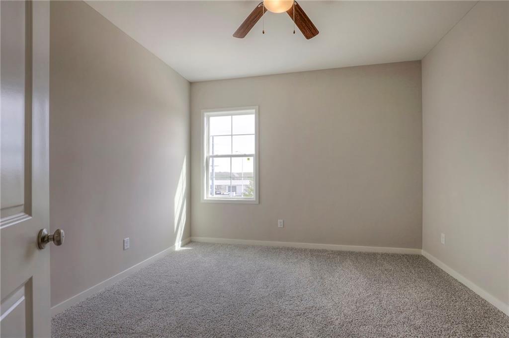 1095 N Findley Street