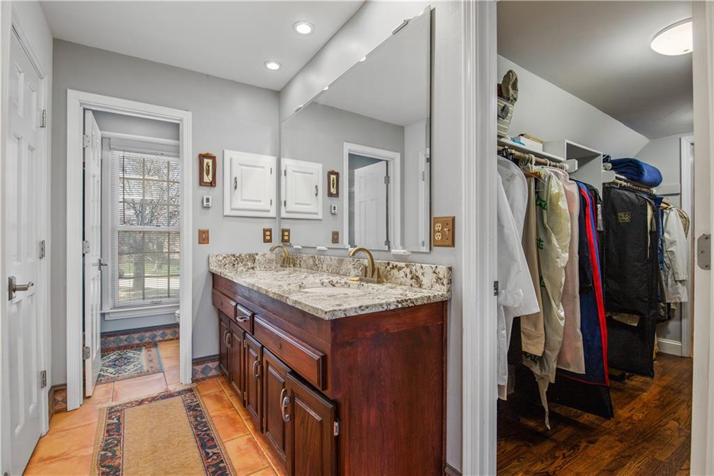 706 N Persimmon View Circle