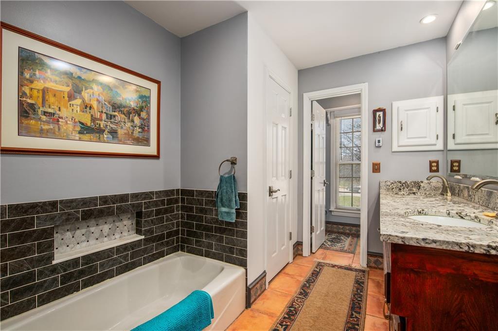 706 N Persimmon View Circle