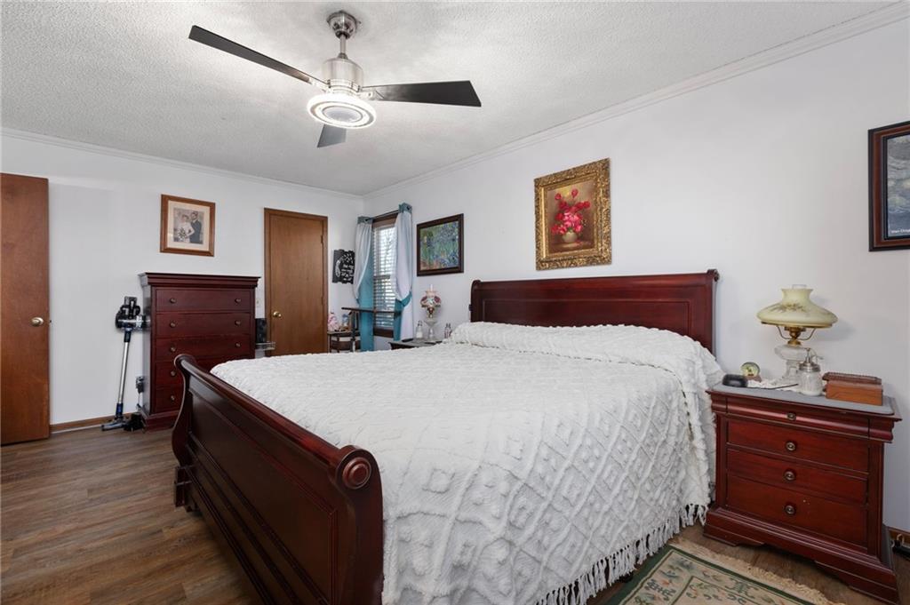 126 E Westhoff Place