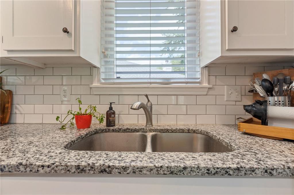 14221 S Summertree Lane