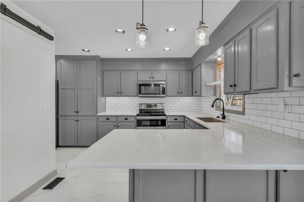 11921 W 49th Terrace