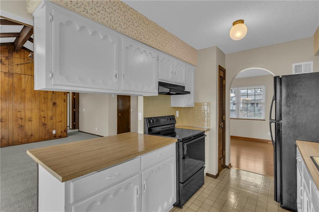 15908 W Brougham Court