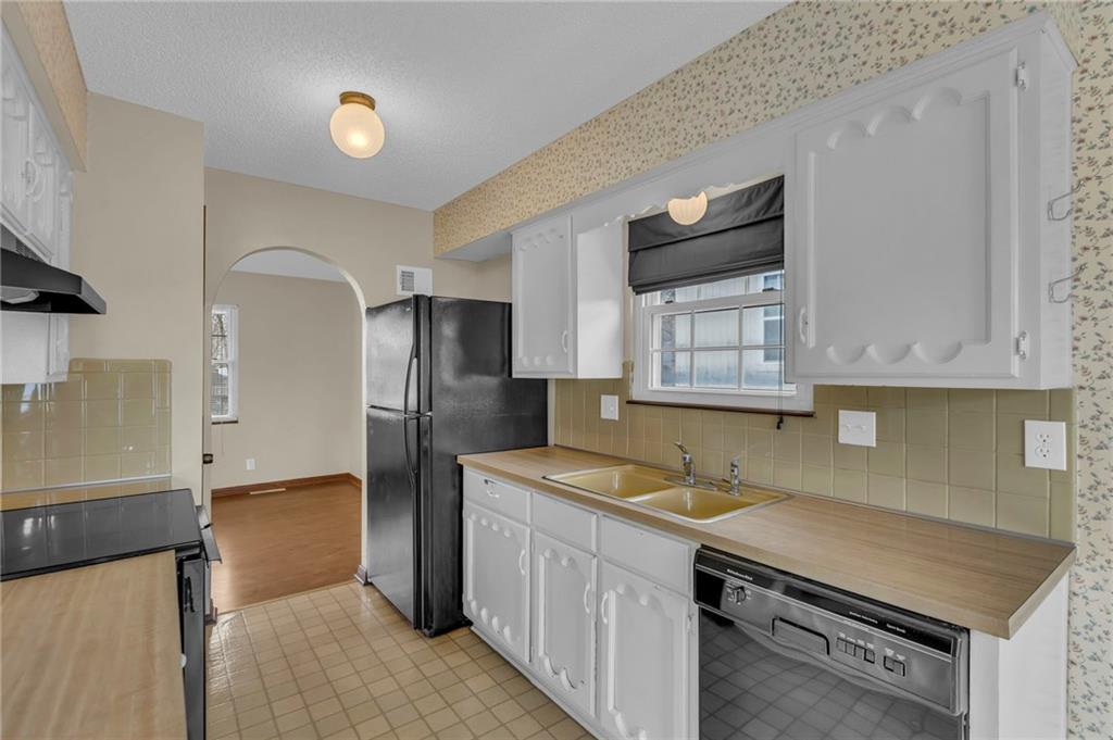 15908 W Brougham Court