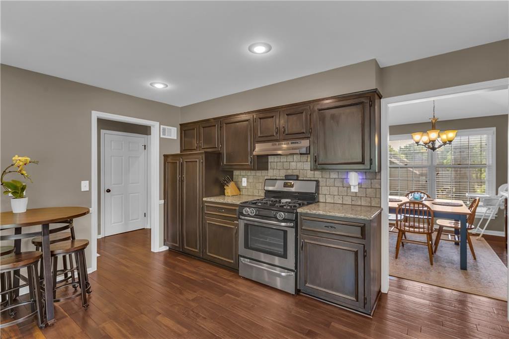 10001 Monrovia Street