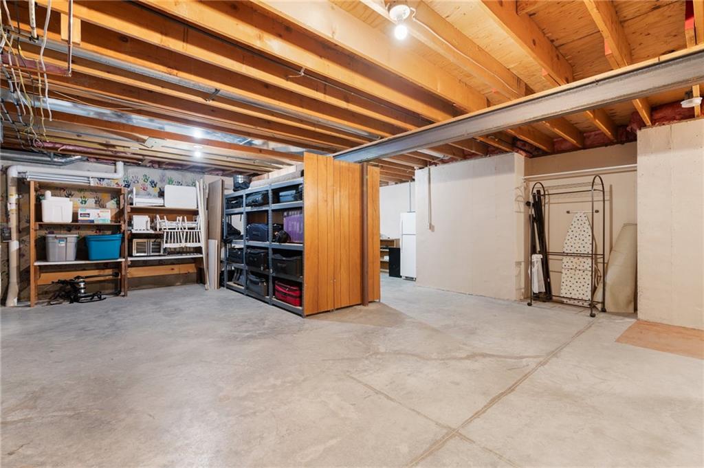 12484 S Hallet Street