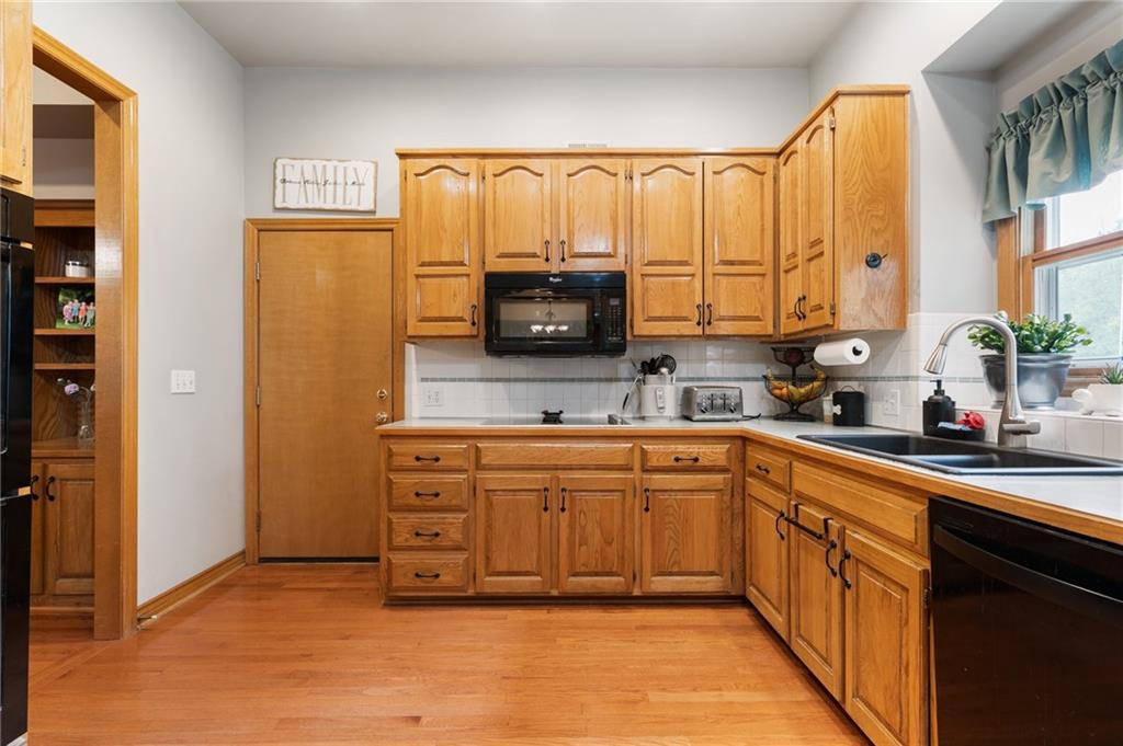 12484 S Hallet Street