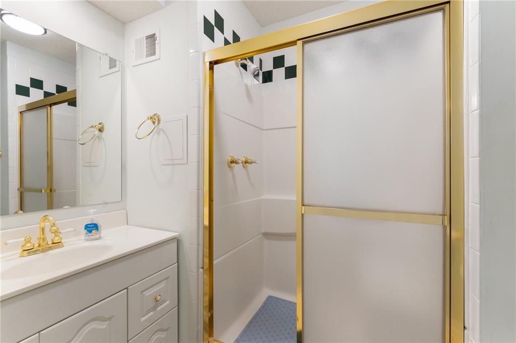 12484 S Hallet Street