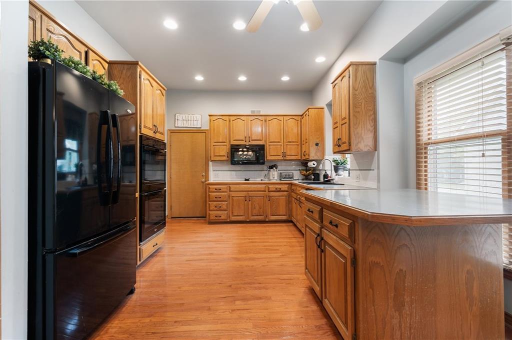 12484 S Hallet Street