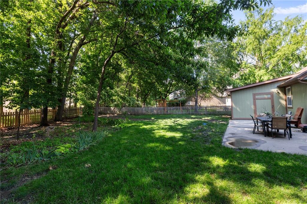 12484 S Hallet Street