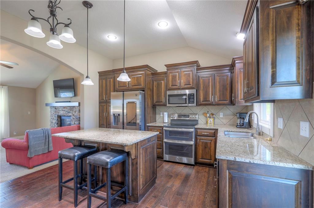 19586 W 121st Street