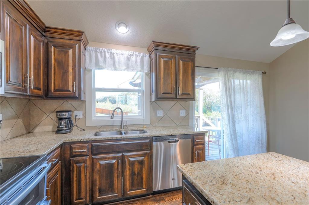 19586 W 121st Street