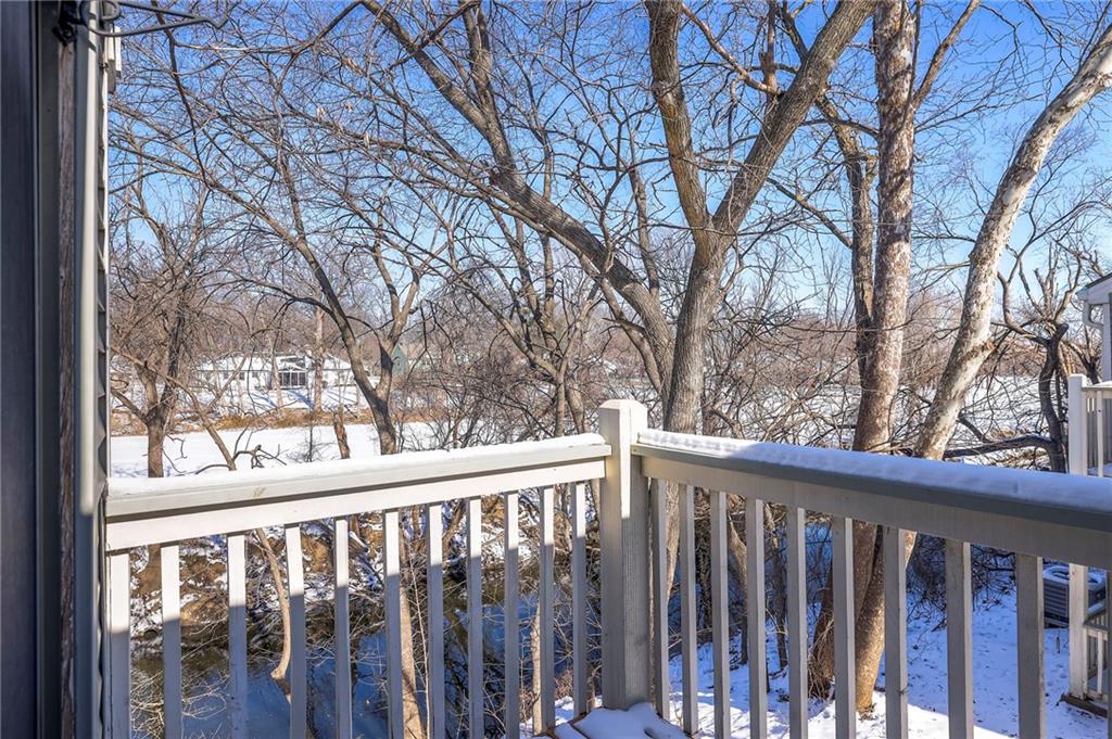 8848 W 106th Terrace