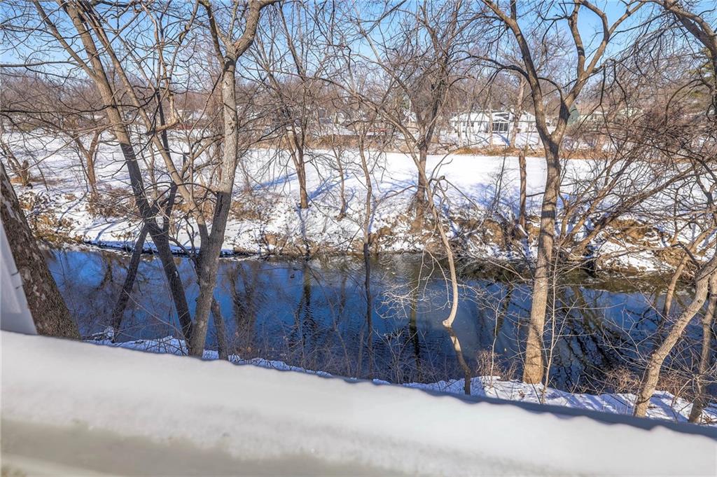 8848 W 106th Terrace