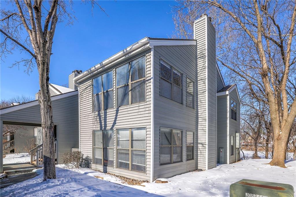 8848 W 106th Terrace