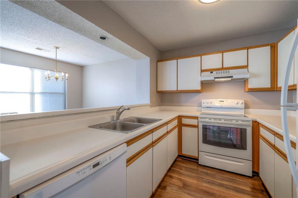 8848 W 106th Terrace