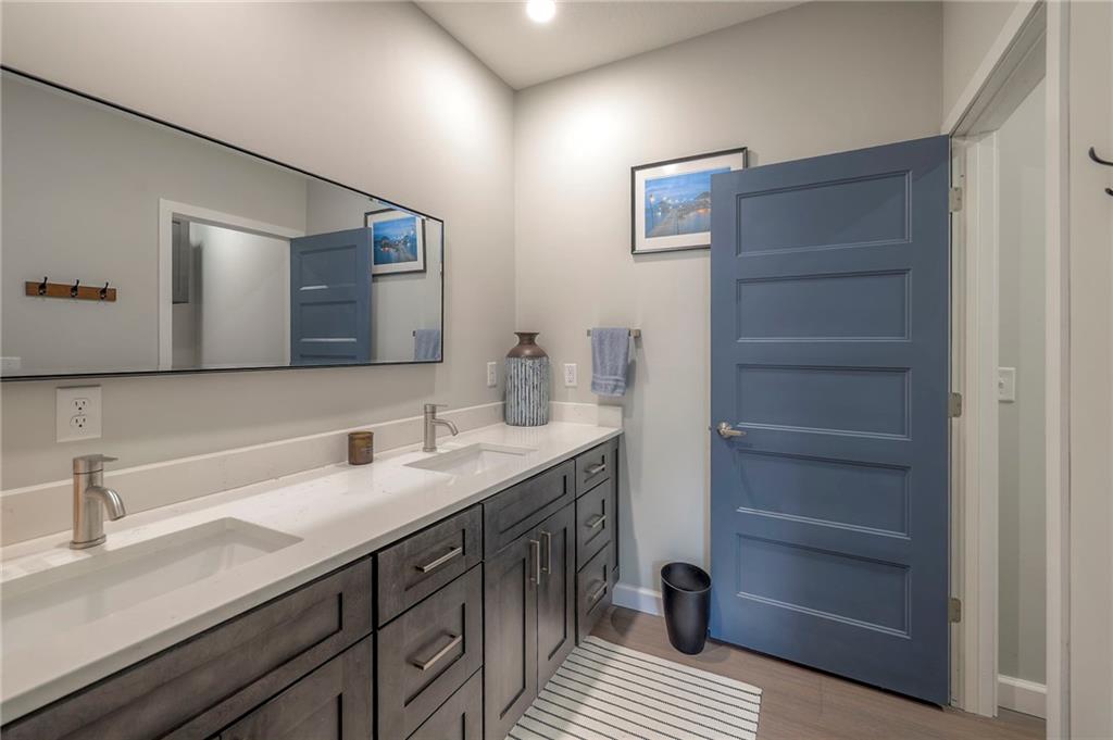 7616 Washington Street