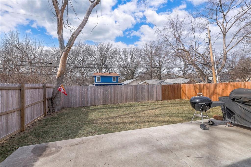 7616 Washington Street