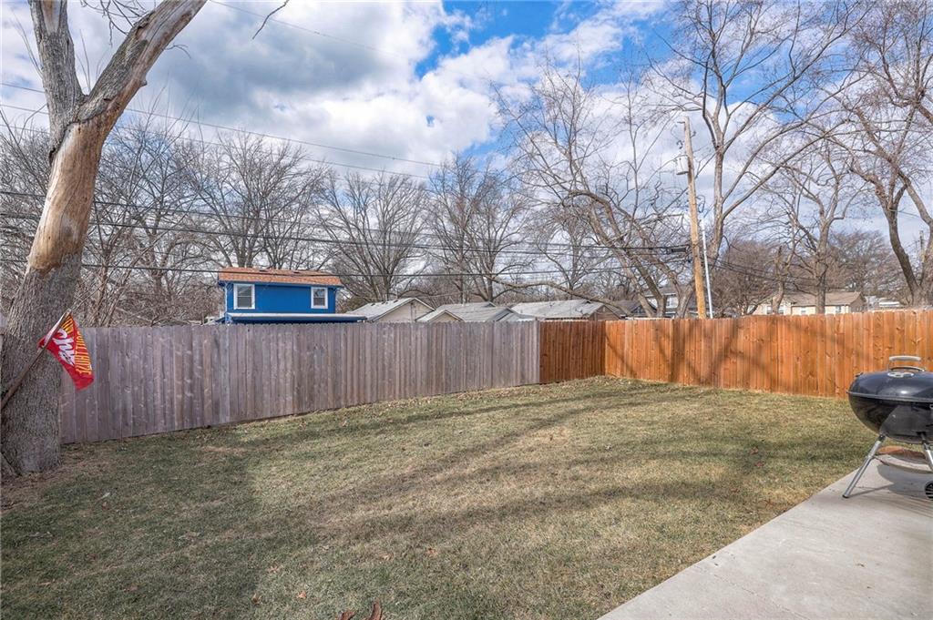 7616 Washington Street