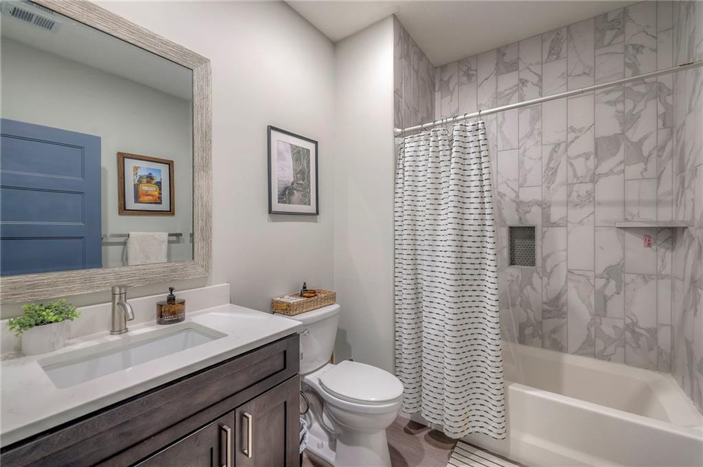 7616 Washington Street