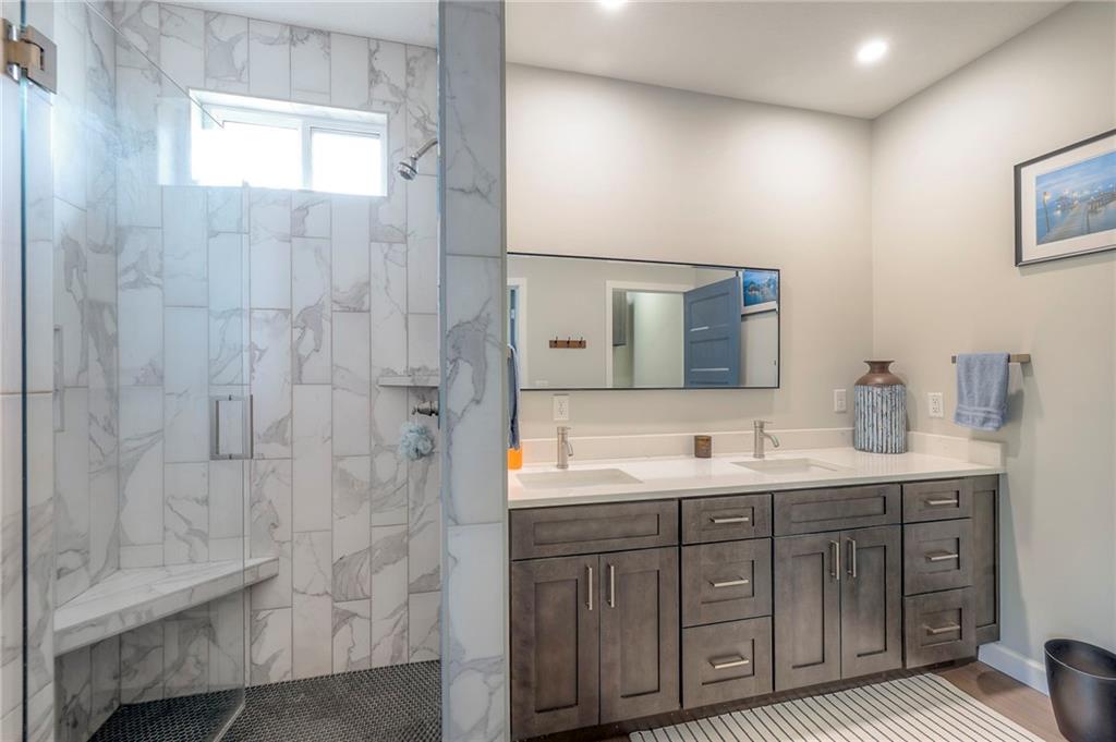 7616 Washington Street