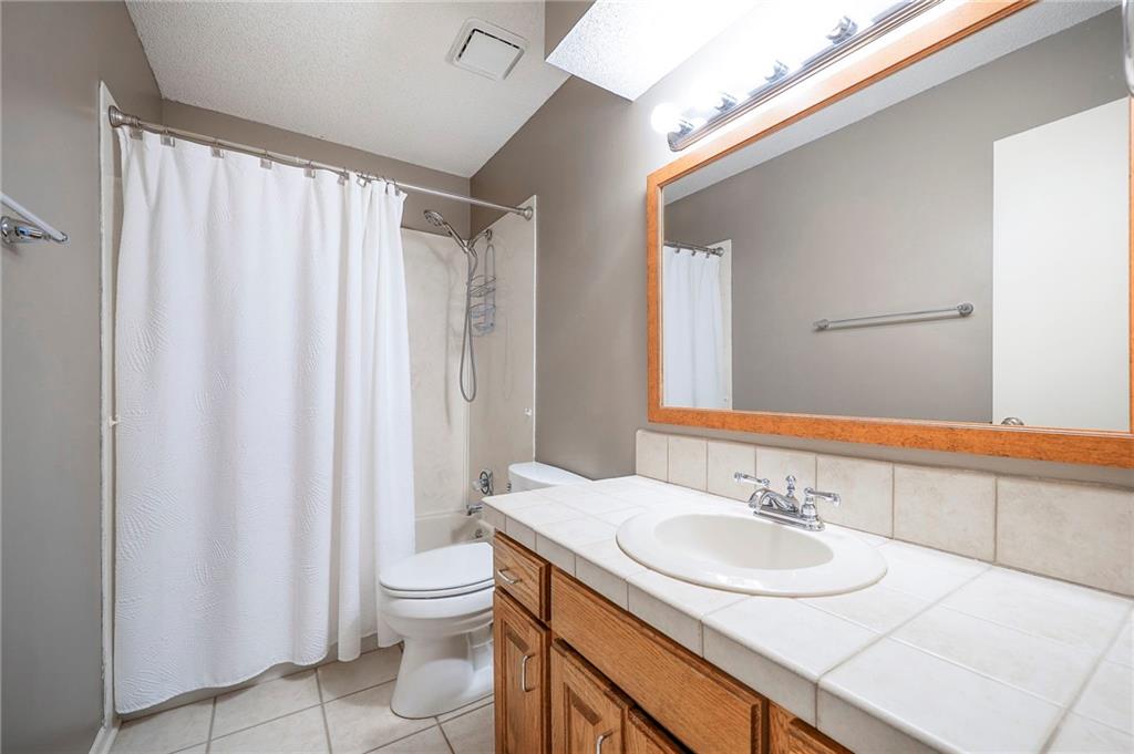 1941 E Frontier Lane