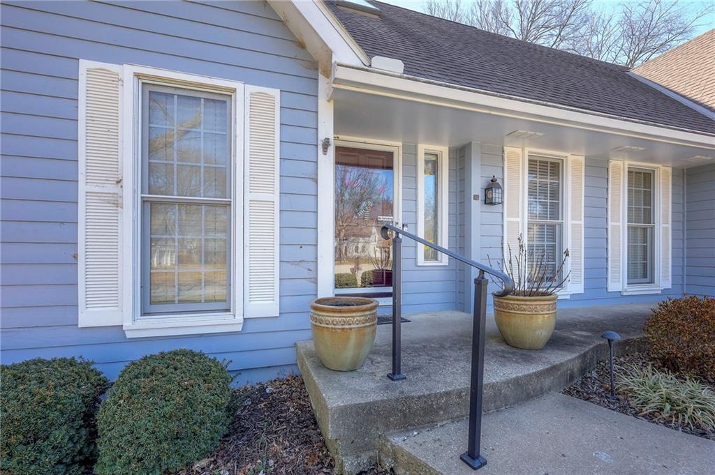 1941 E Frontier Lane