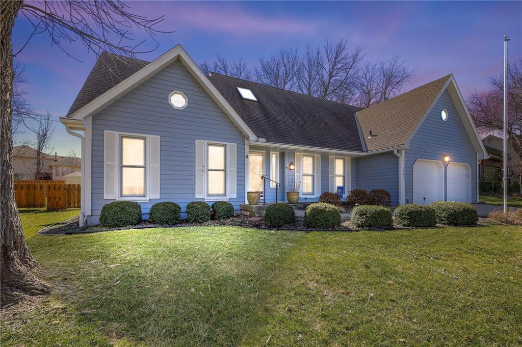 1941 E Frontier Lane